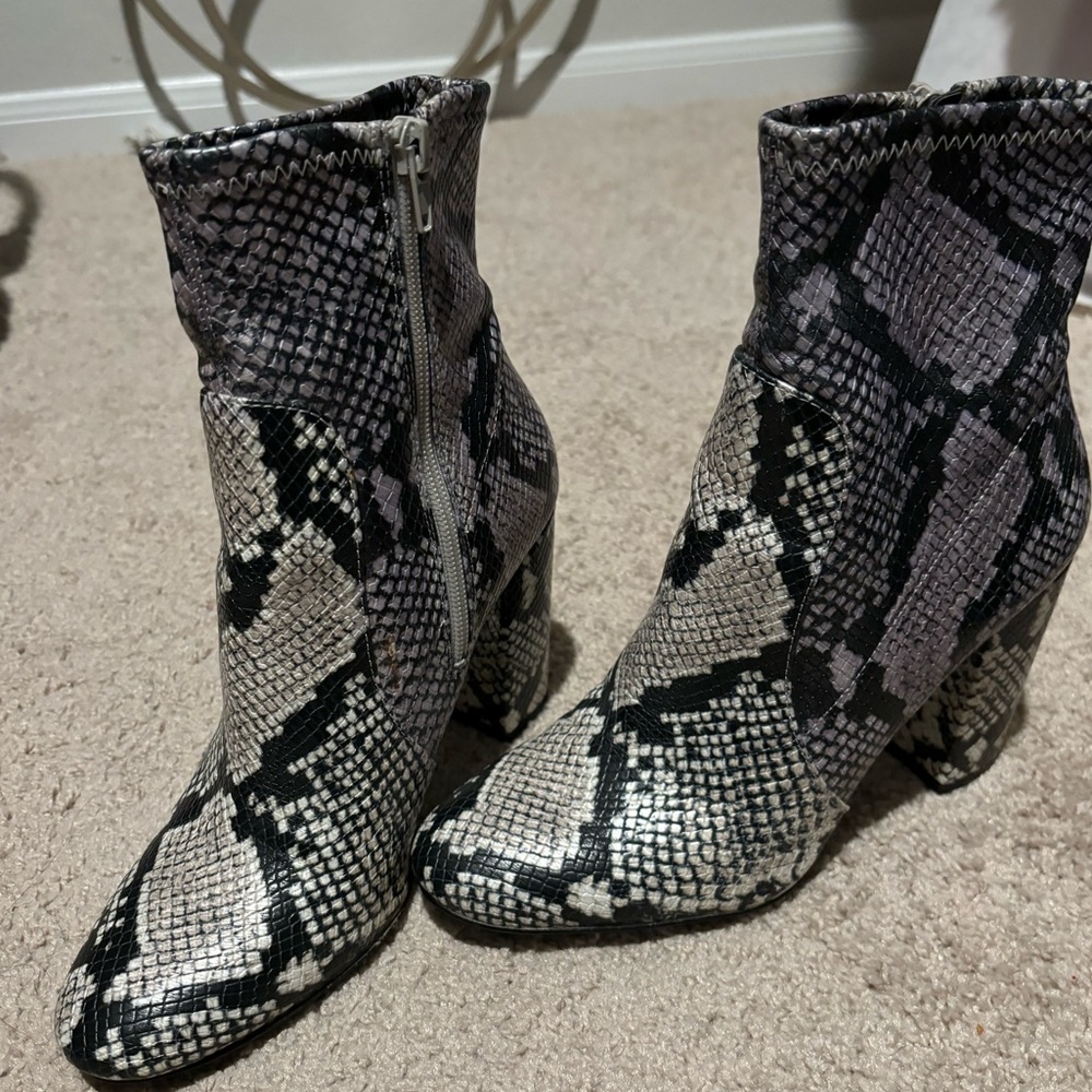 ALDO SHOES - SNAKE PRINT BOOTS